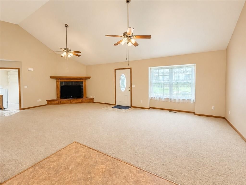 809 SW Graystone Drive — photo 8