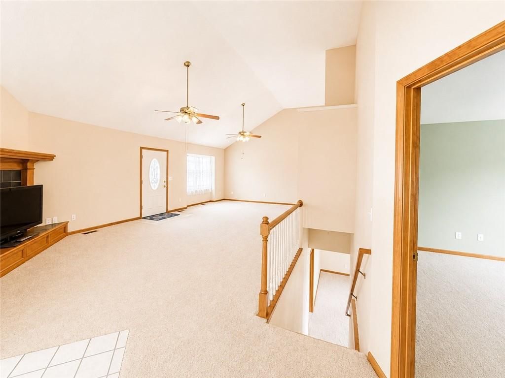 809 SW Graystone Drive — photo 12
