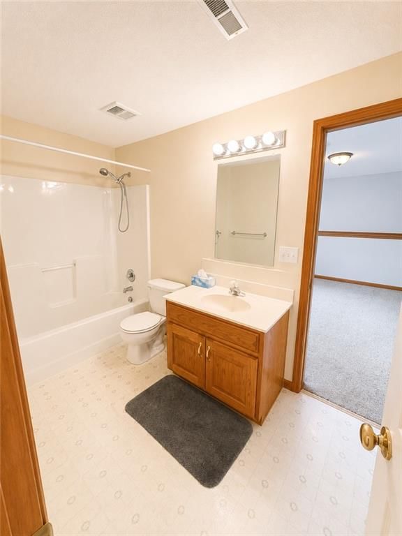809 SW Graystone Drive — photo 17