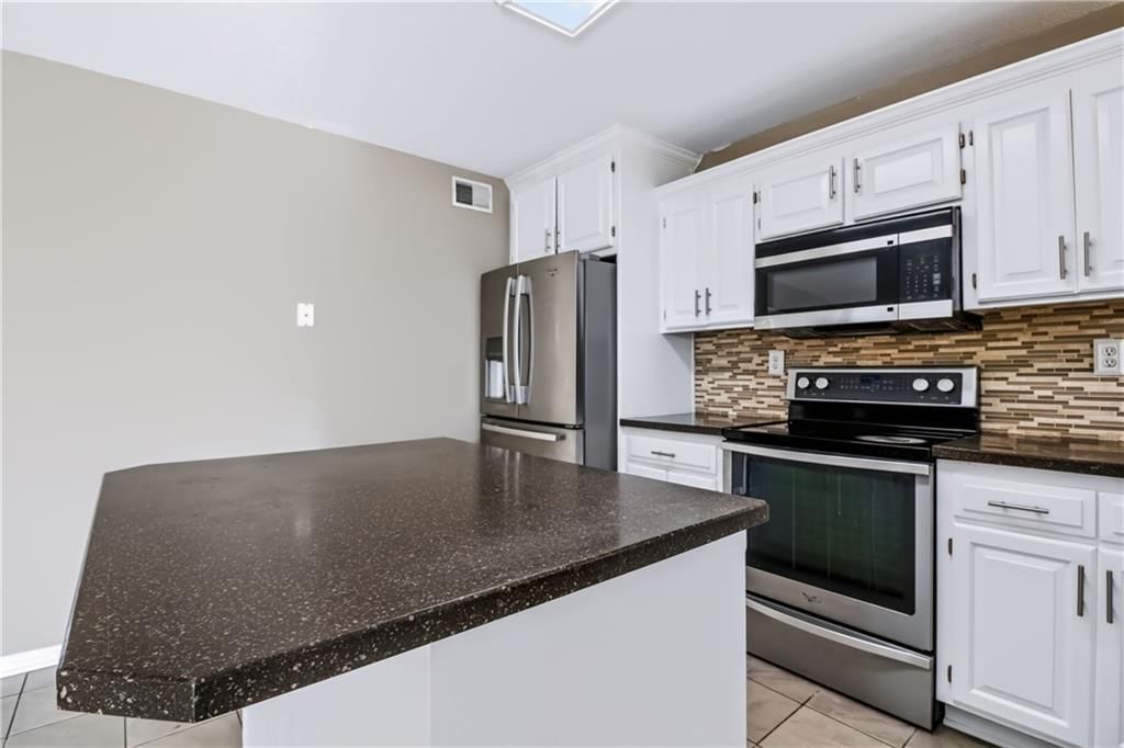 1309 Cloverleaf Court — photo 11