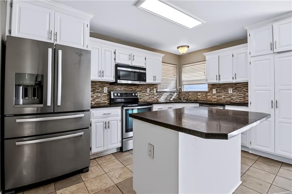 1309 Cloverleaf Court — photo 12