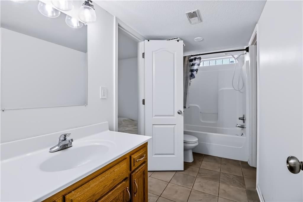 1309 Cloverleaf Court — photo 32