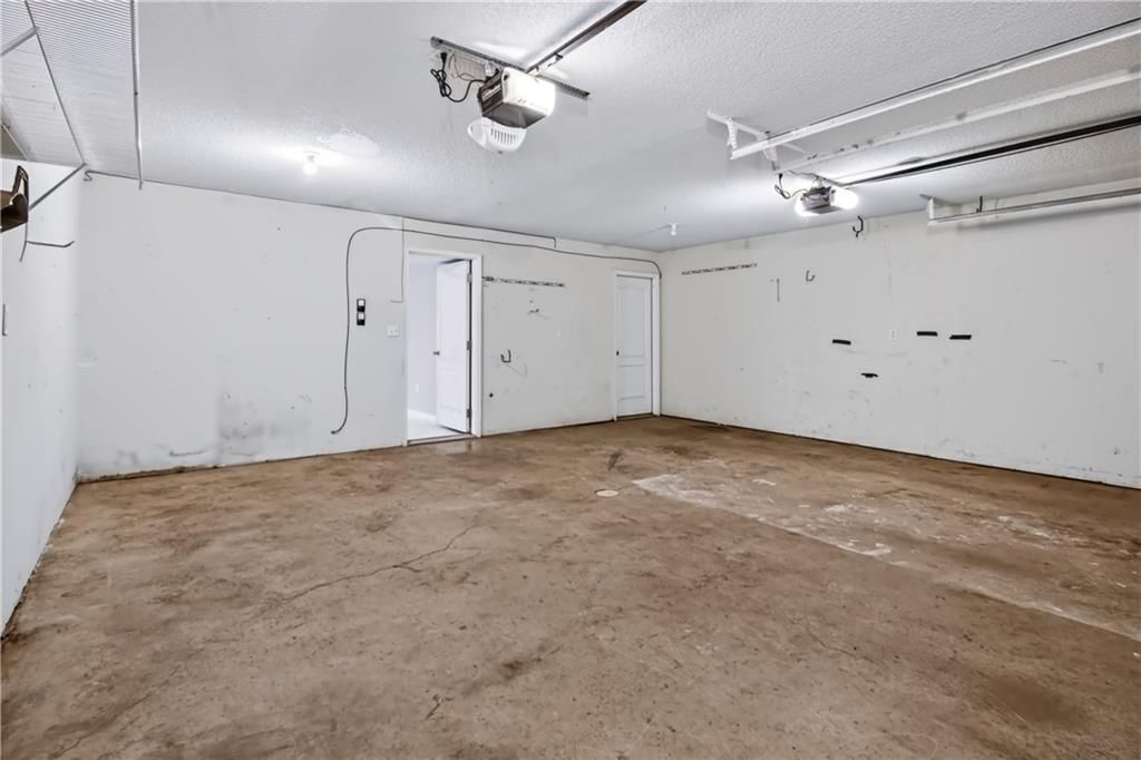 1309 Cloverleaf Court — photo 37