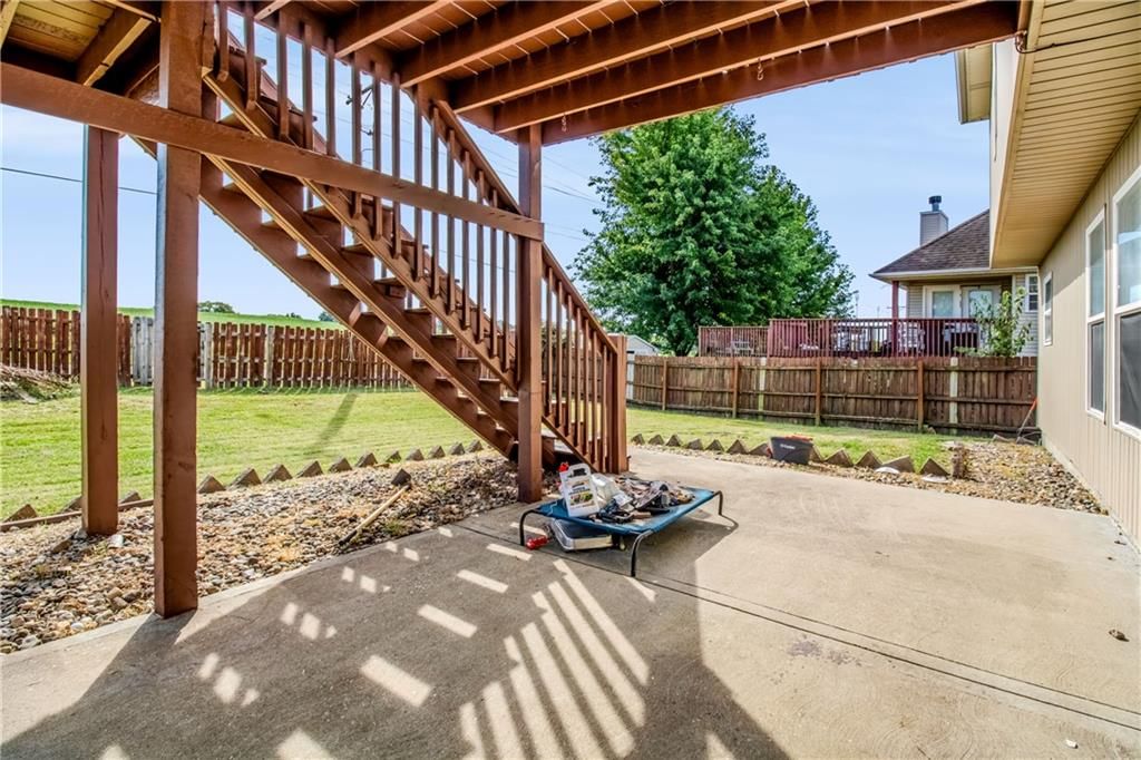1309 Cloverleaf Court — photo 38