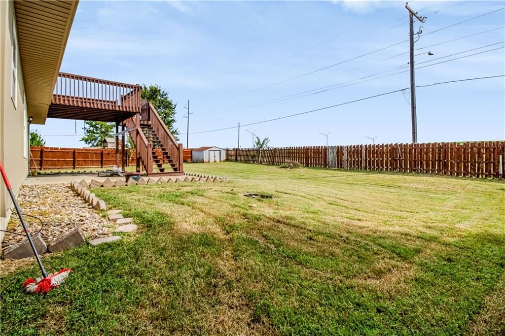 1309 Cloverleaf Court — photo 40