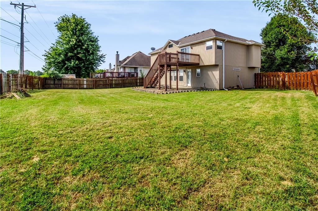 1309 Cloverleaf Court — photo 43