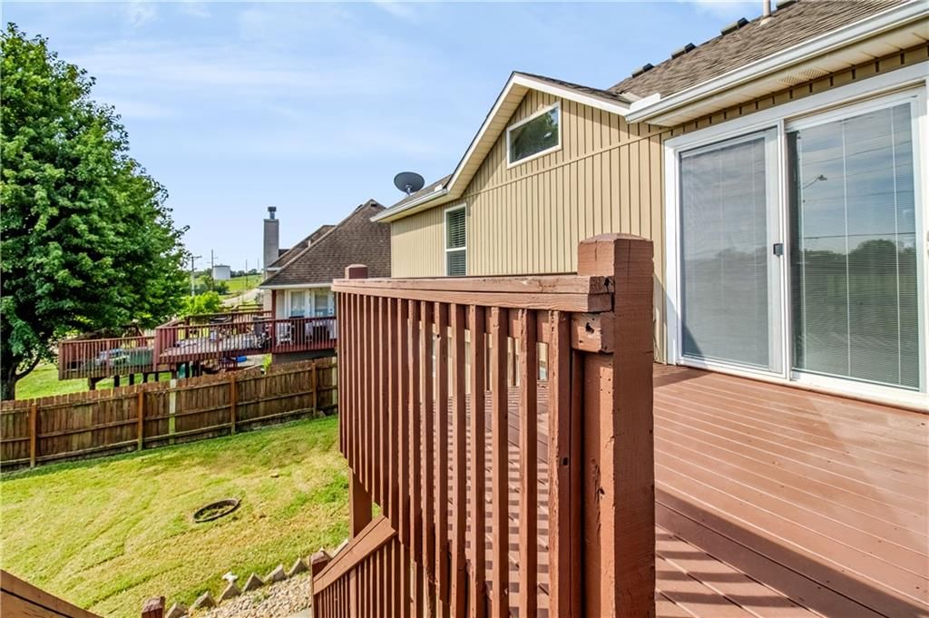 1309 Cloverleaf Court — photo 45
