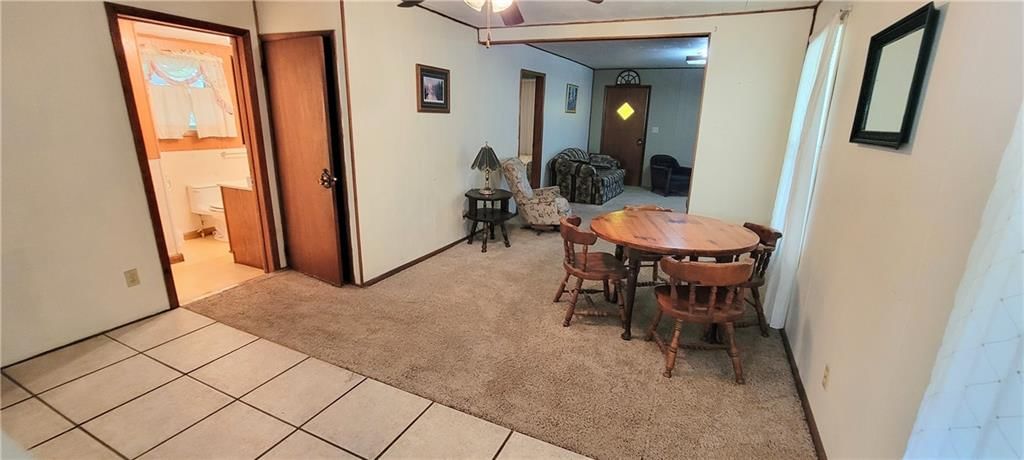 302 N Spruce Street — photo 9