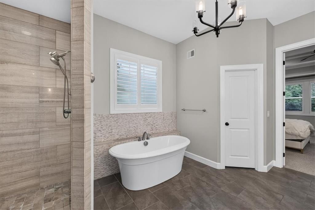 5008 W 141st Terrace — photo 19
