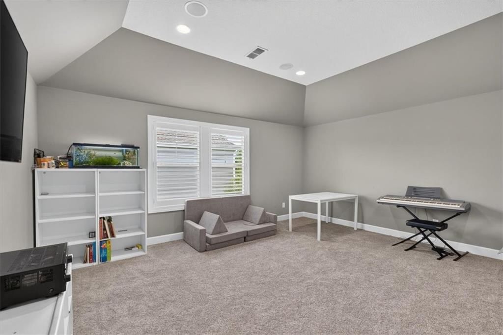 5008 W 141st Terrace — photo 32