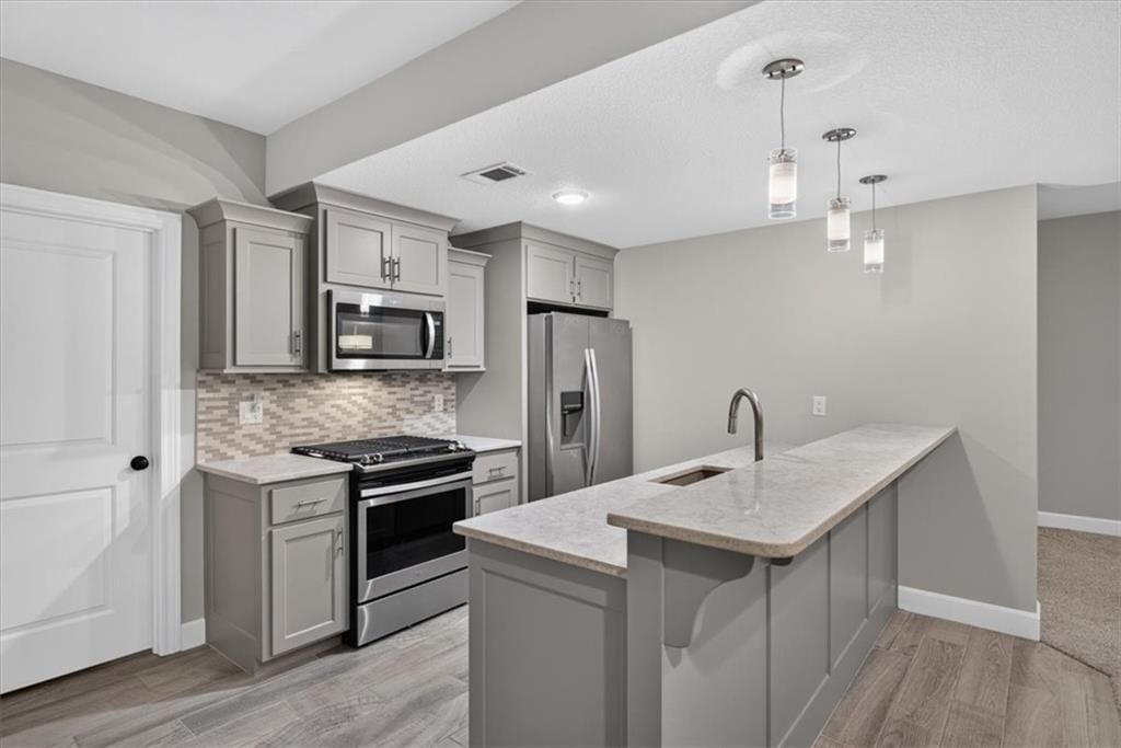5008 W 141st Terrace — photo 36