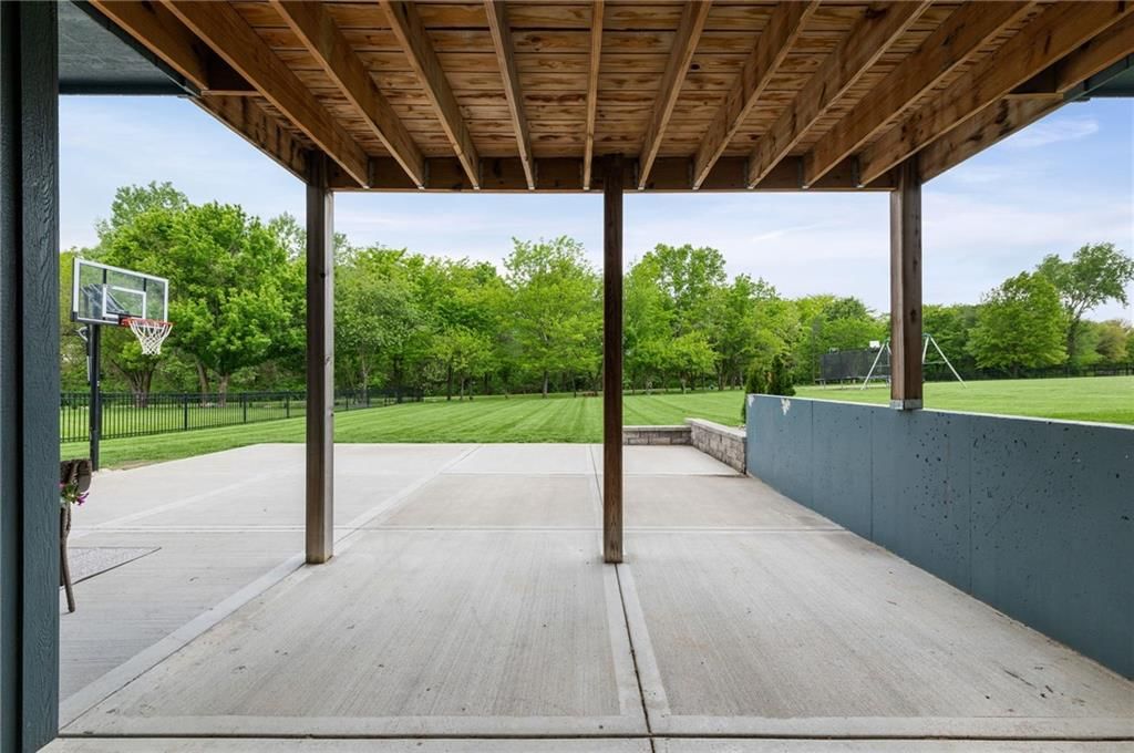 2104 Foxtail Drive — photo 14