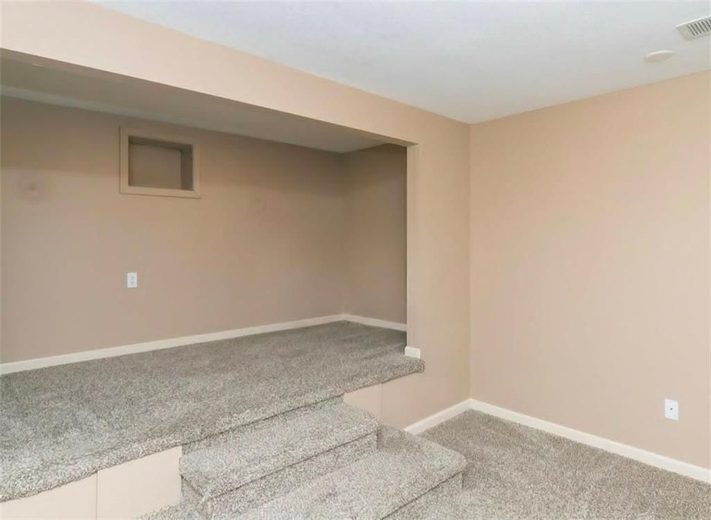 5701 NE Hidden Meadow Drive — photo 9
