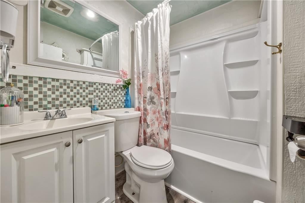 4015 E 67TH Terrace — photo 17