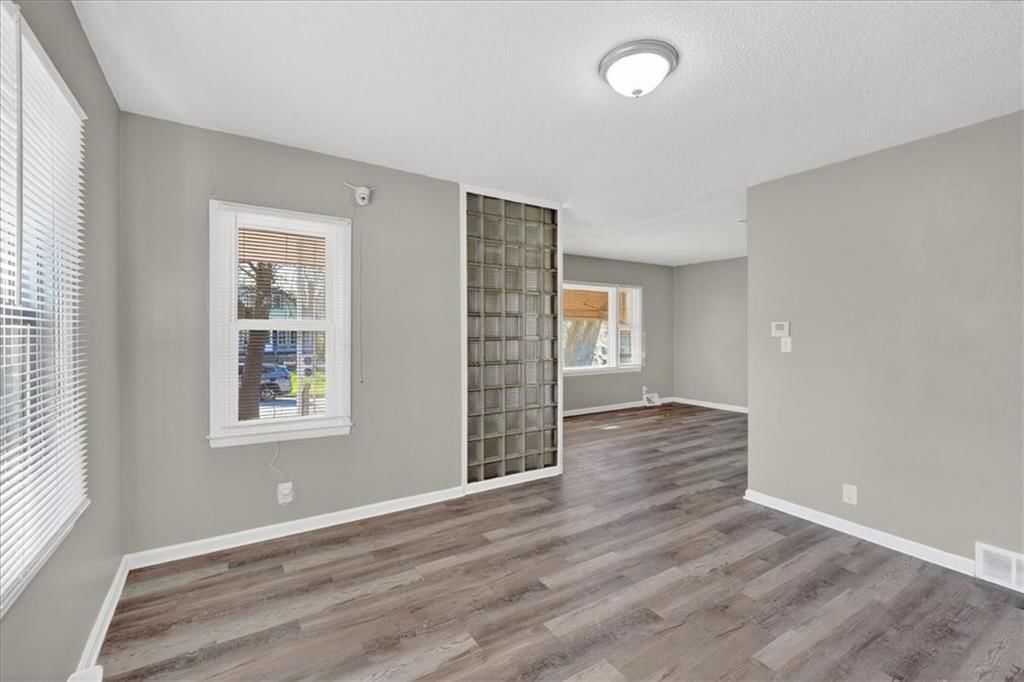 7205 Wabash Avenue — photo 19