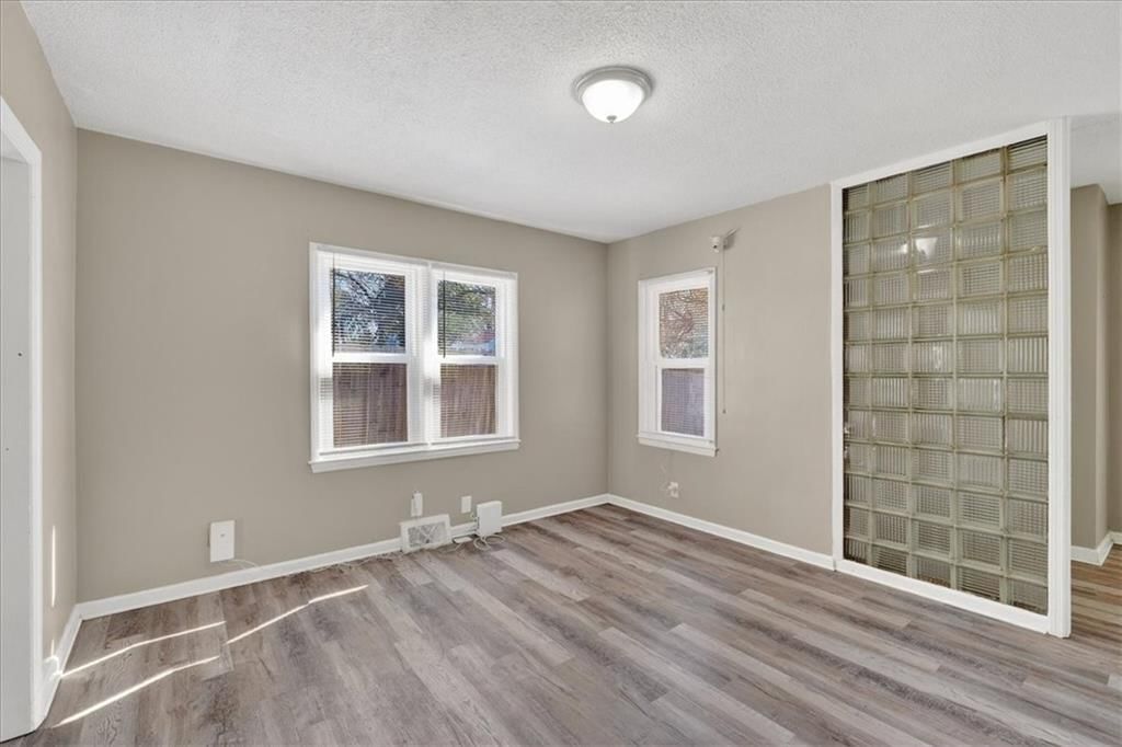 7205 Wabash Avenue — photo 20