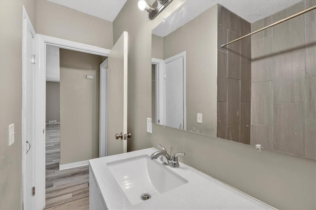 7205 Wabash Avenue — photo 26