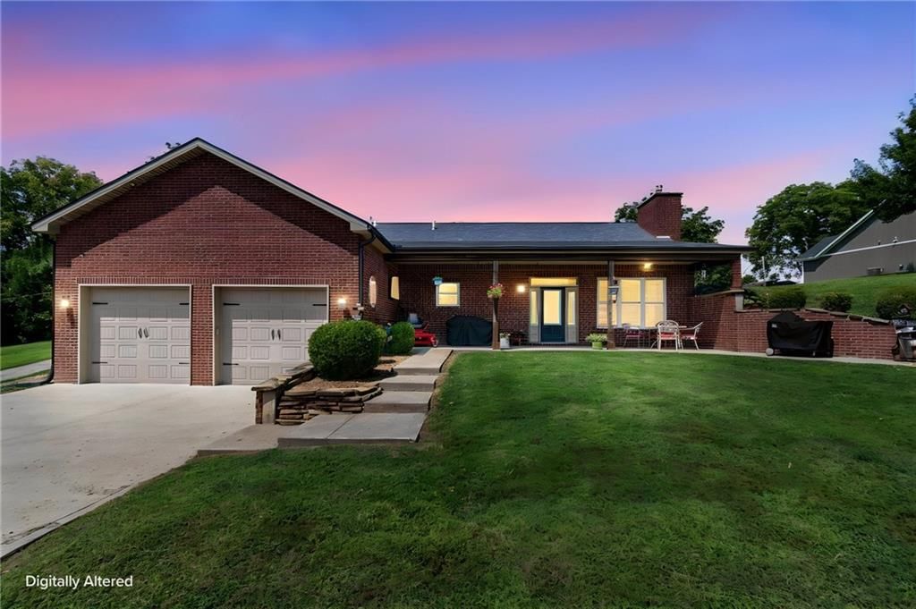 105 S Maple Street, Carrollton, MO