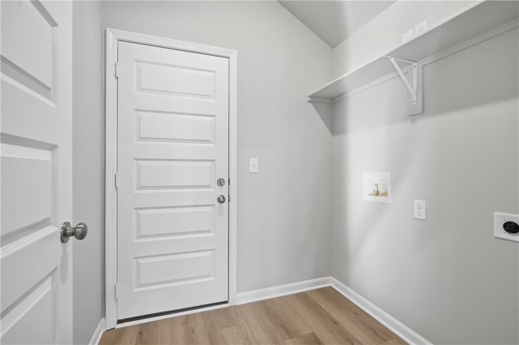 866 N Pear Street — photo 4