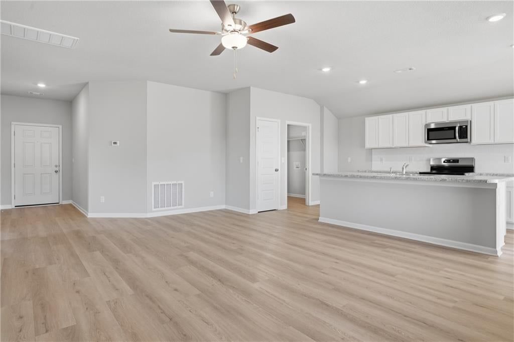 866 N Pear Street — photo 10