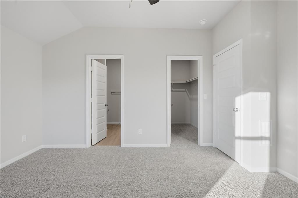 866 N Pear Street — photo 12