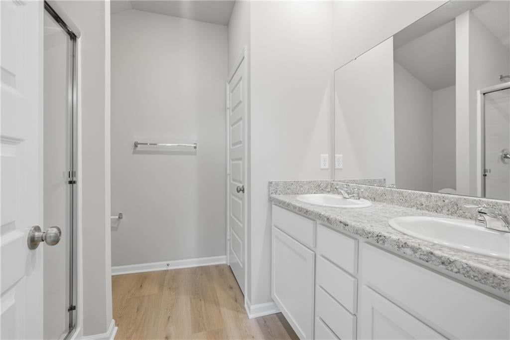 866 N Pear Street — photo 14
