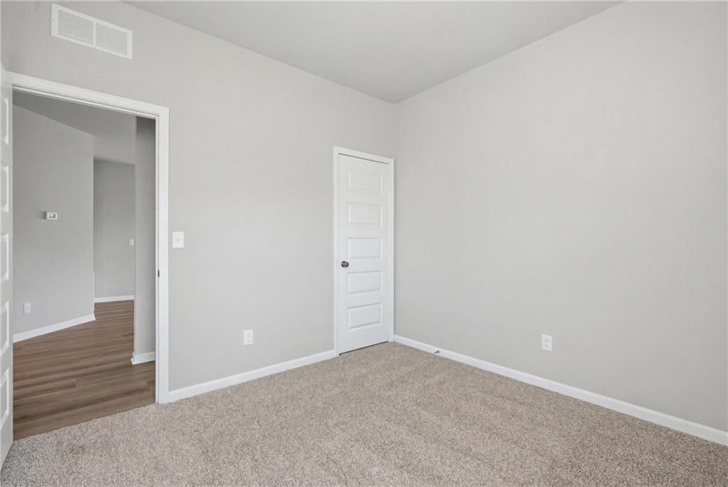 866 N Pear Street — photo 18