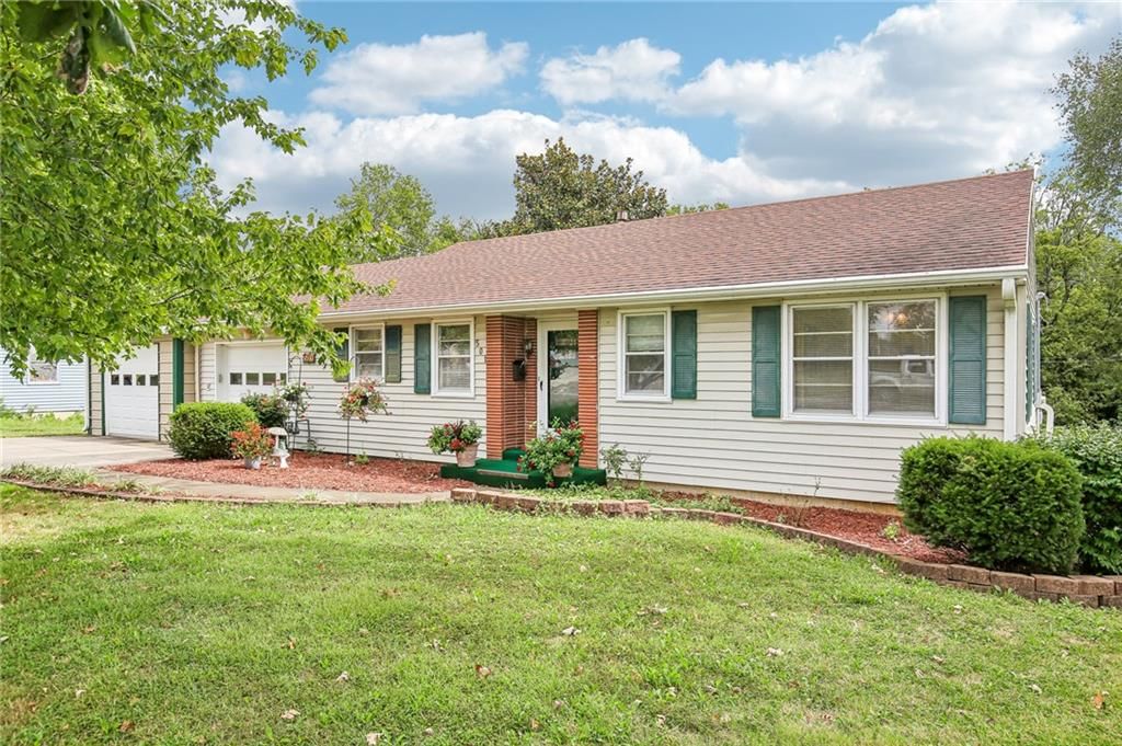 501 Eastwood Road — photo 3