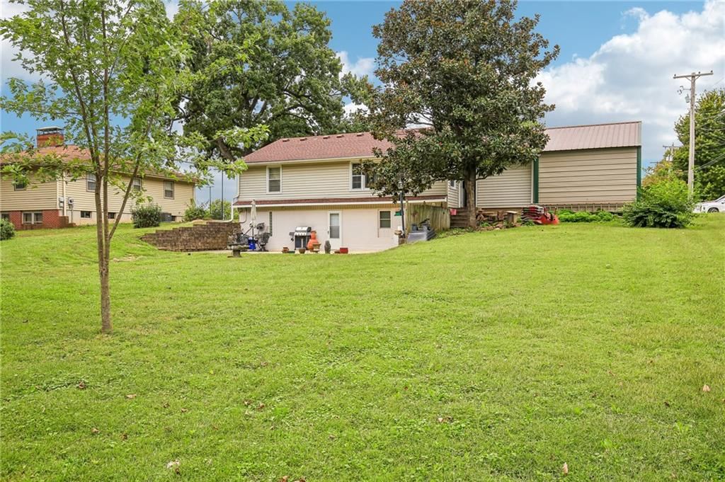 501 Eastwood Road — photo 28
