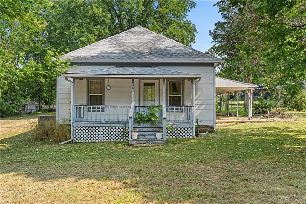402 W Elm Street, Dearing, KS