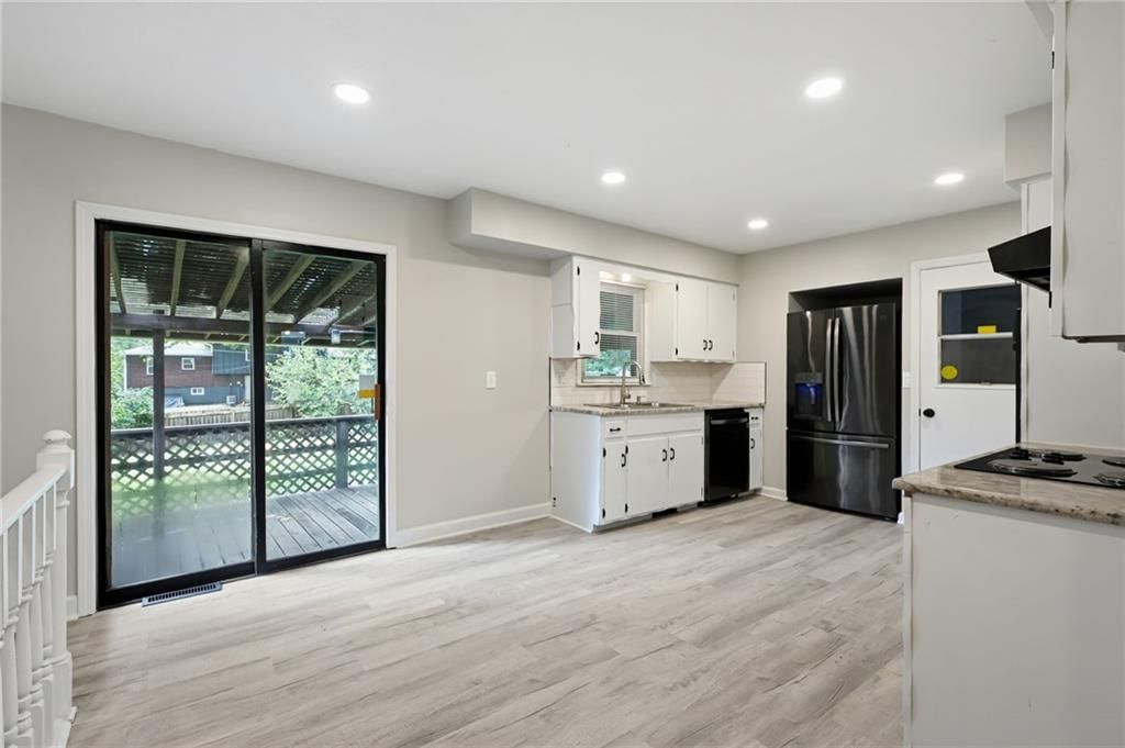 705 NE Darwin Street — photo 6