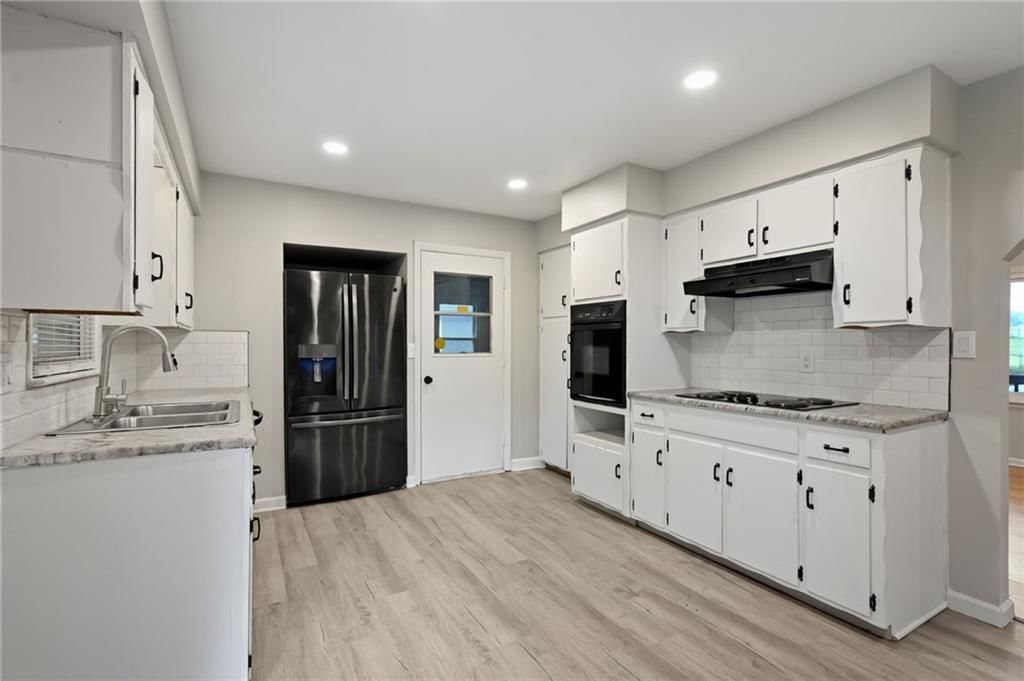 705 NE Darwin Street — photo 9