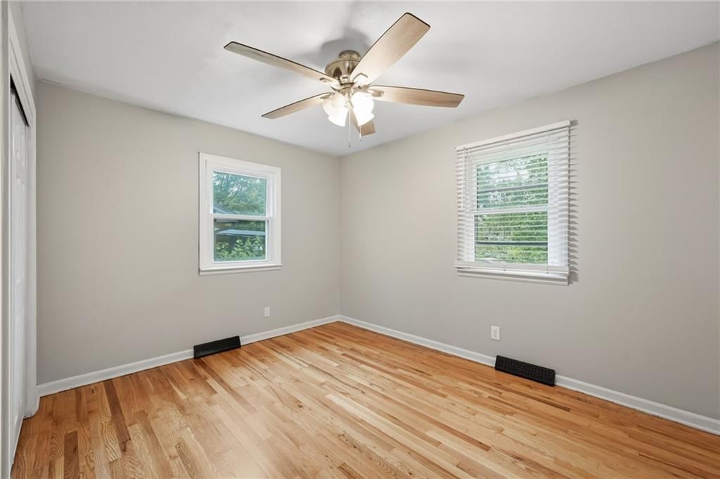 705 NE Darwin Street — photo 11