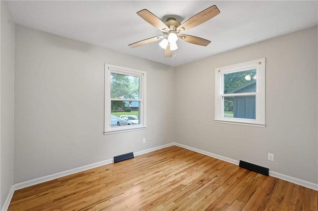 705 NE Darwin Street — photo 12