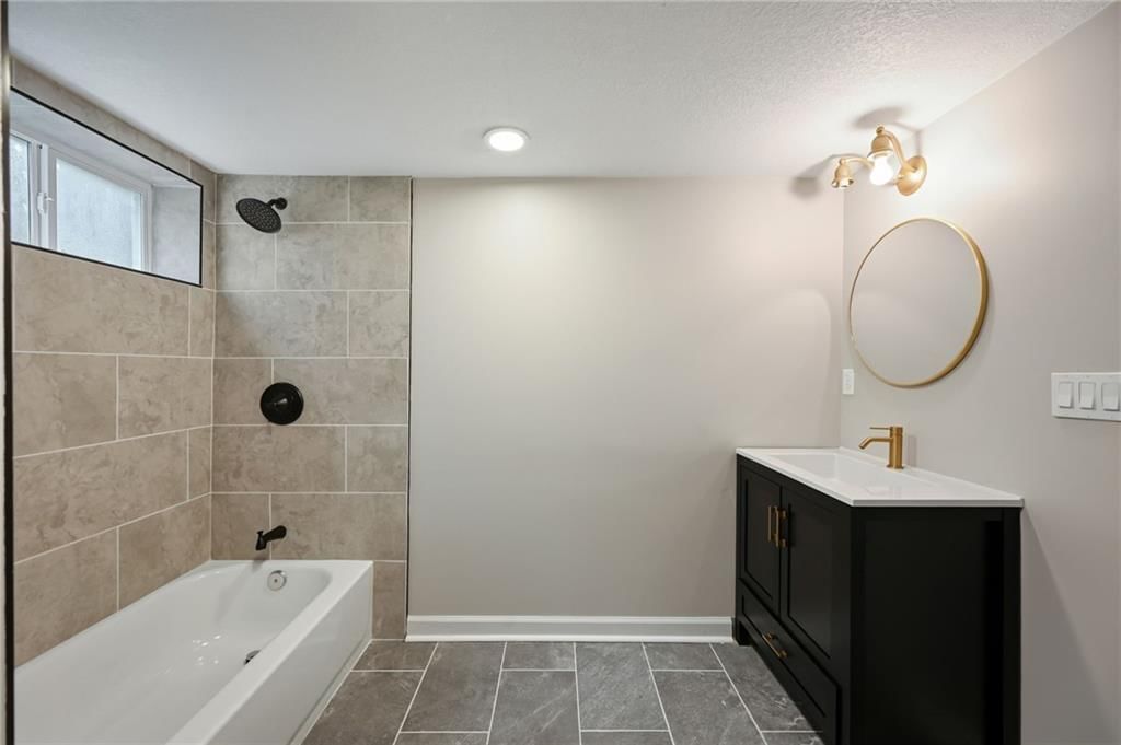 705 NE Darwin Street — photo 20