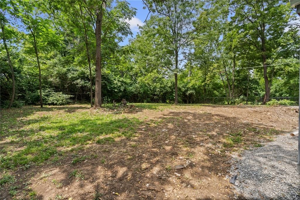 8428 Flora Avenue — photo 17