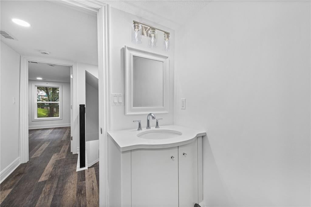 2800 Lafayette Avenue — photo 28