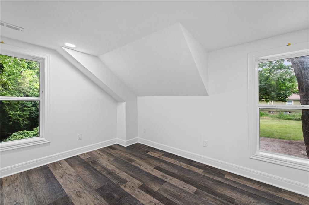 2800 Lafayette Avenue — photo 29