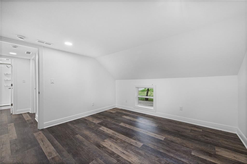 2800 Lafayette Avenue — photo 33