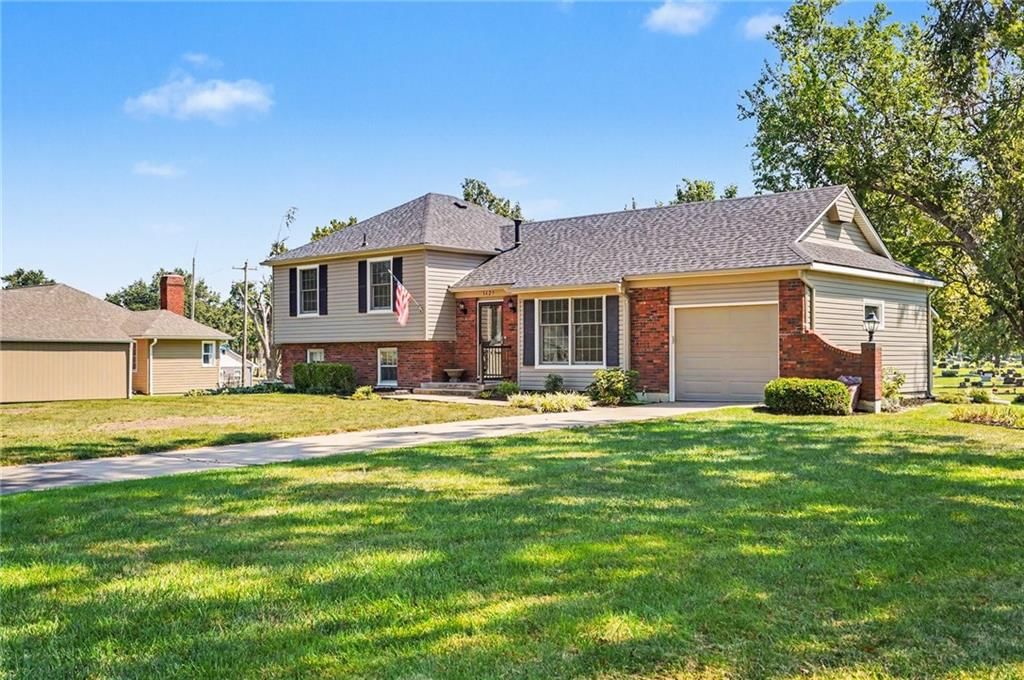 1625 S Orchard Drive — photo 2