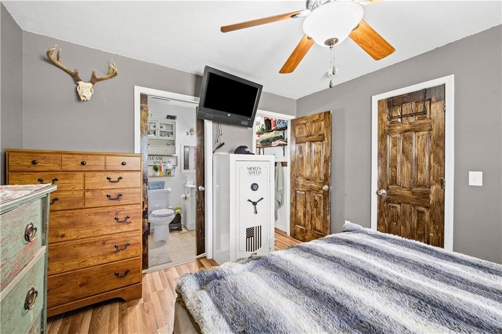 212 S Poplar Street — photo 15