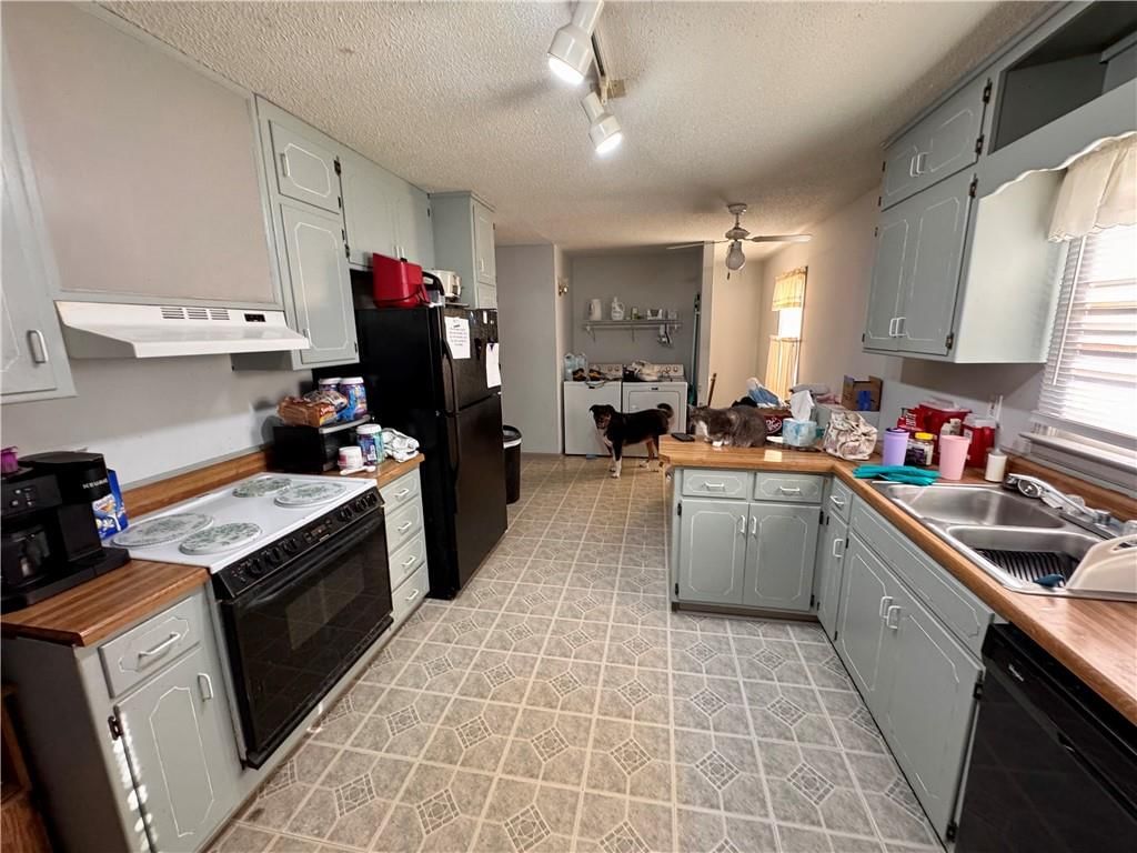 406 Baldwin Street — photo 8
