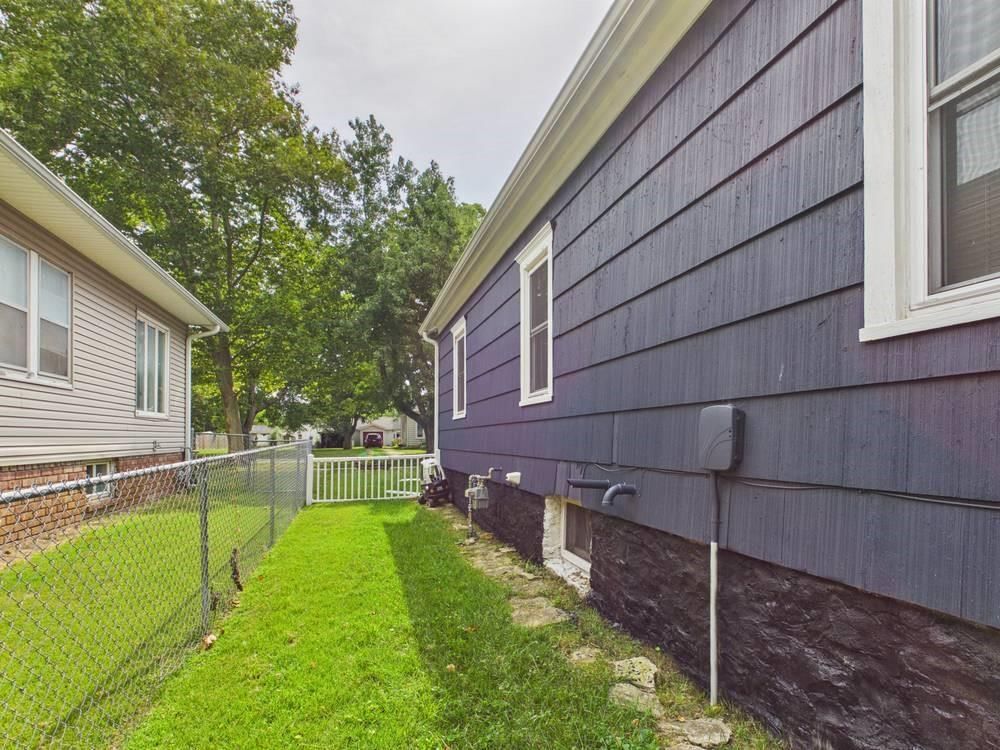 216 Andrick Street — photo 13