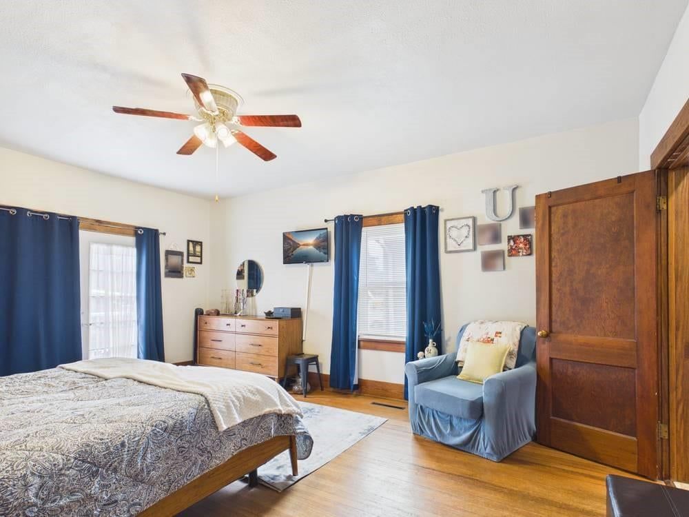 216 Andrick Street — photo 24