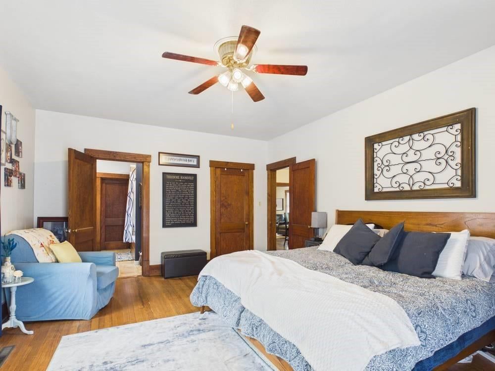 216 Andrick Street — photo 25
