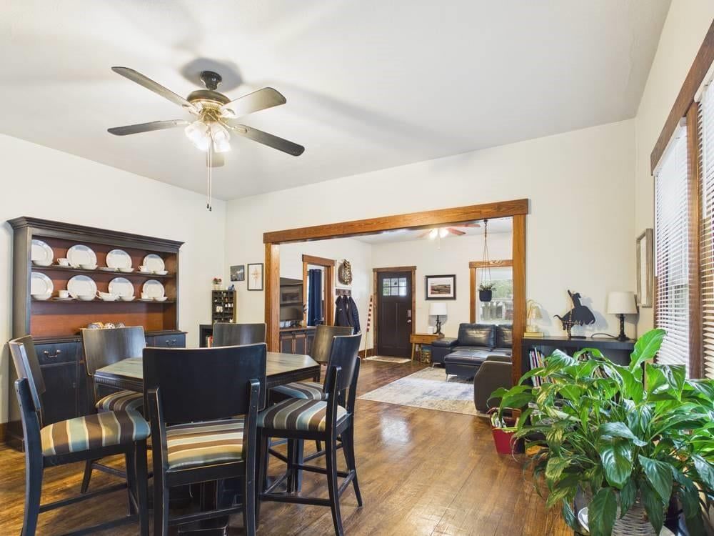 216 Andrick Street — photo 30