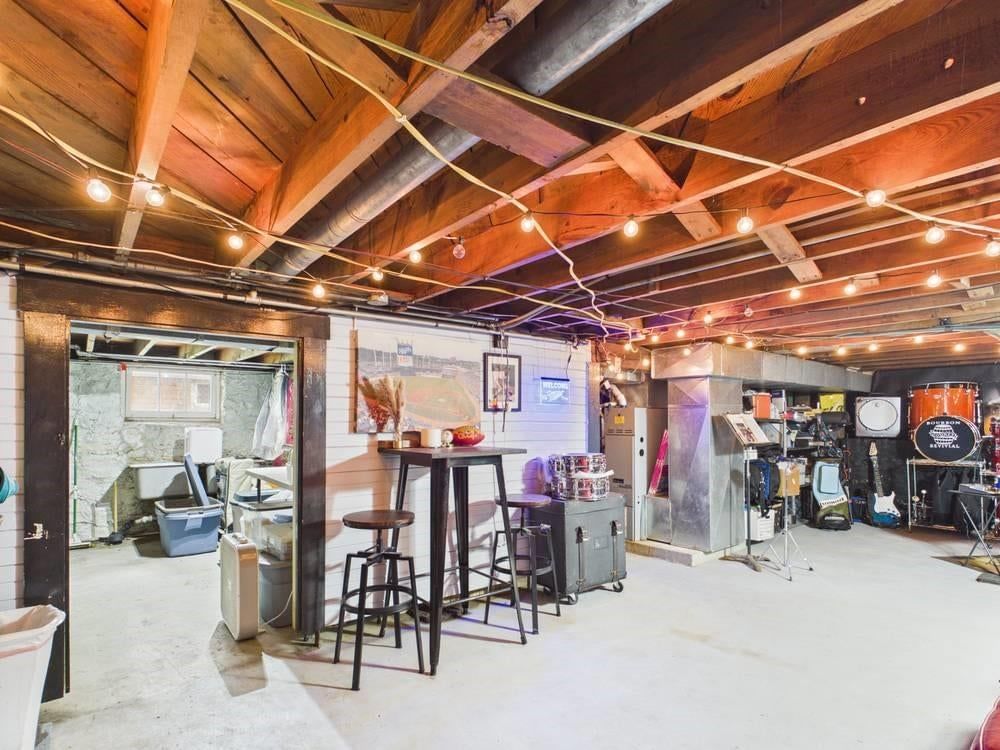 216 Andrick Street — photo 45