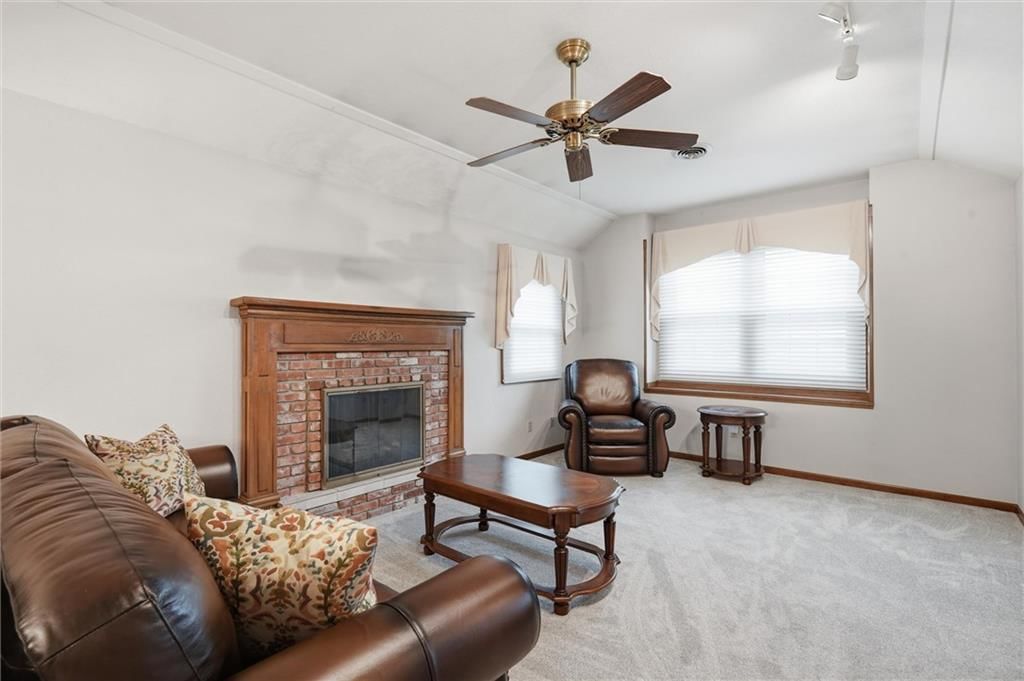 3411 Seminole Drive — photo 8
