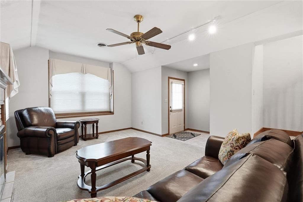 3411 Seminole Drive — photo 10