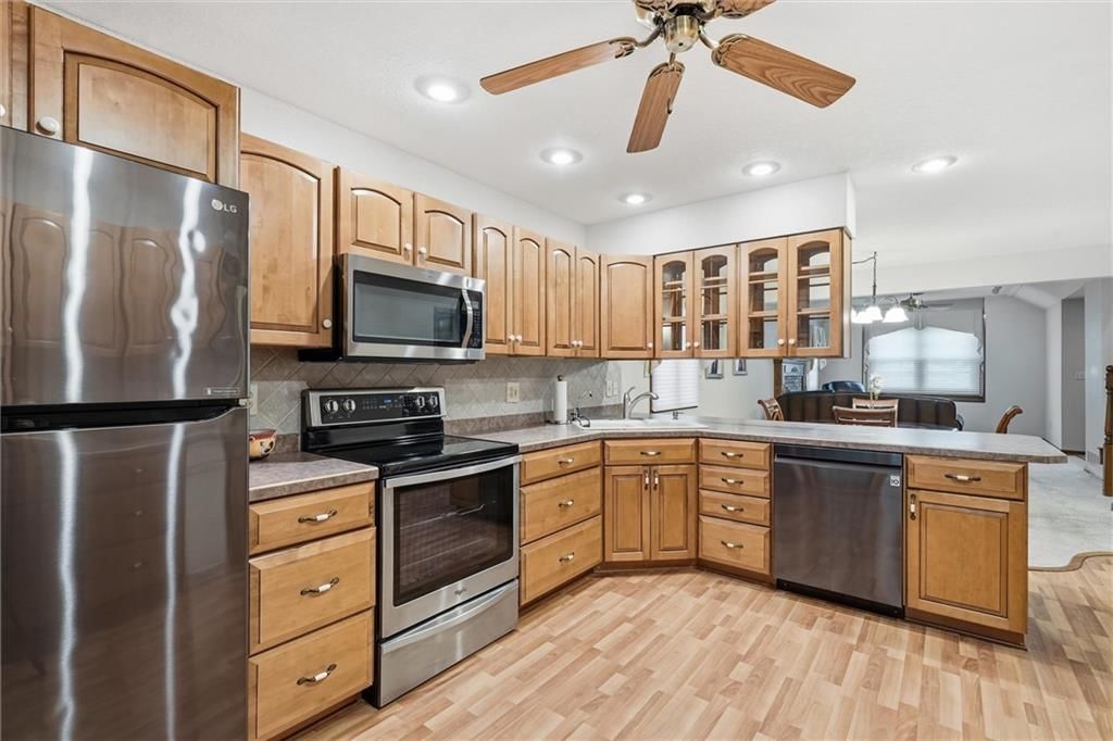3411 Seminole Drive — photo 11